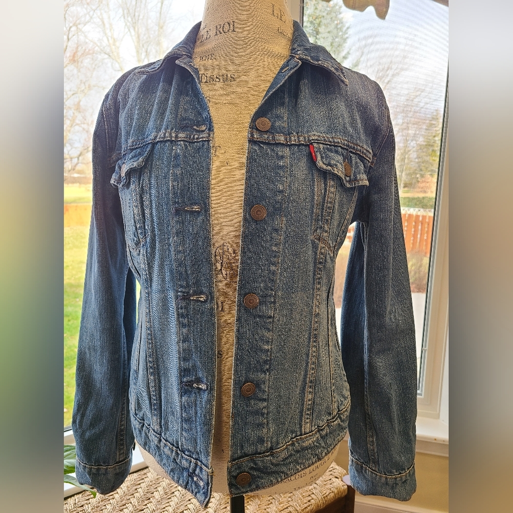 Levis jean jacket